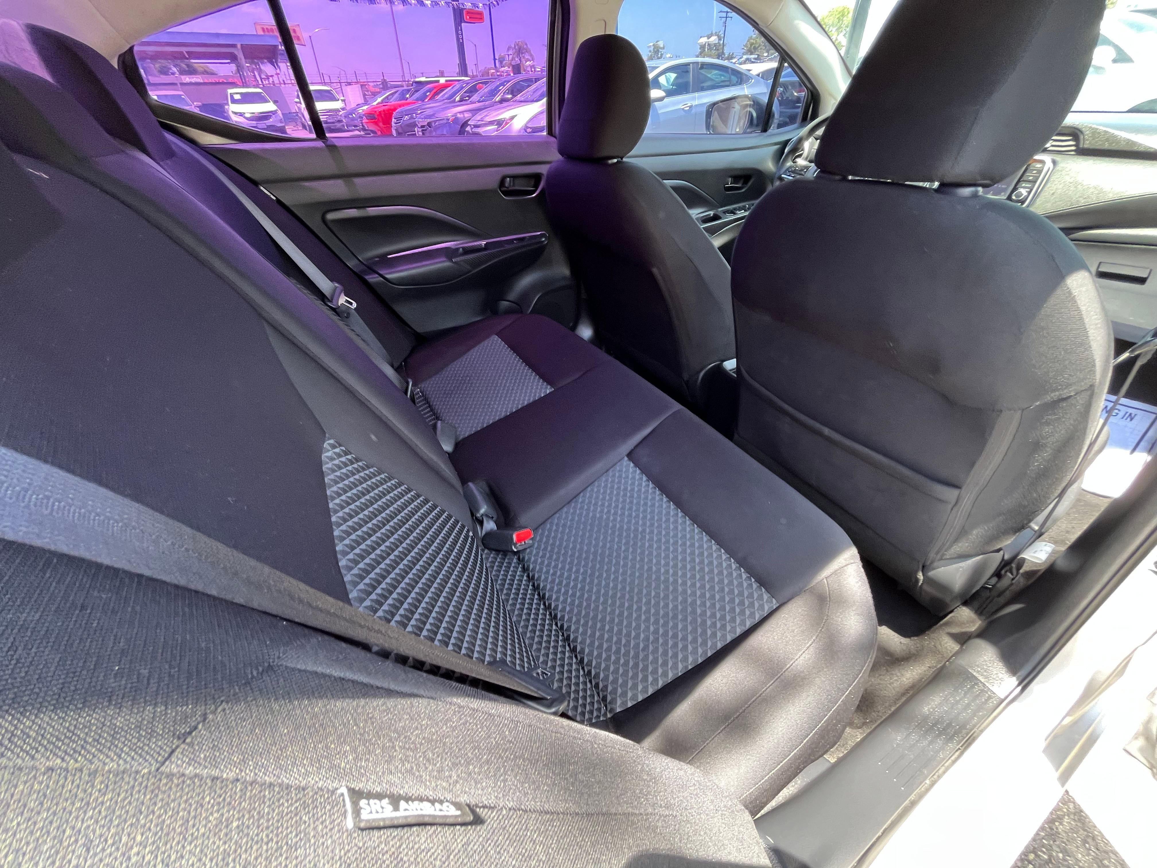 Vehicle image 60 of 90