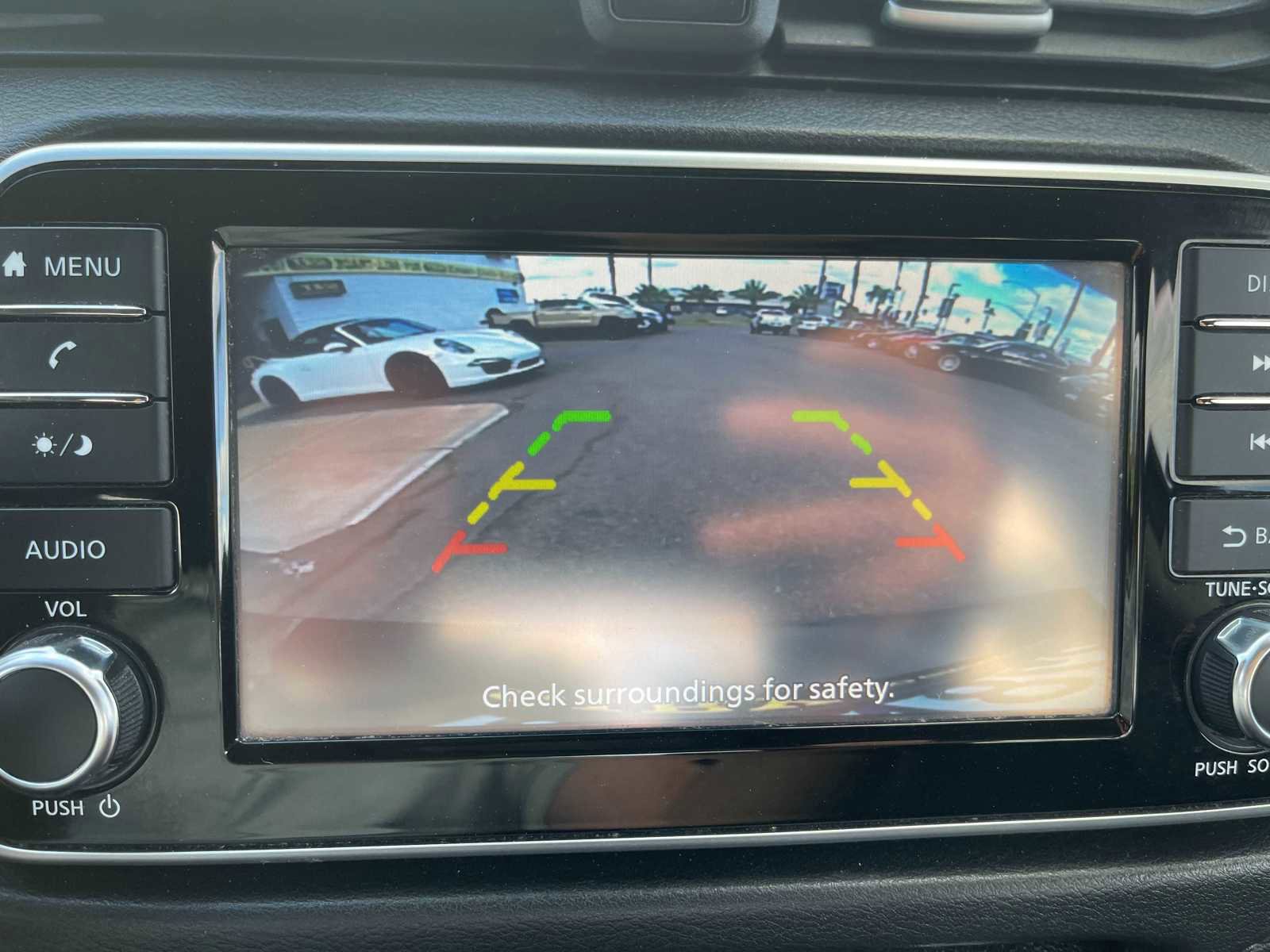 Vehicle image 25 of 27