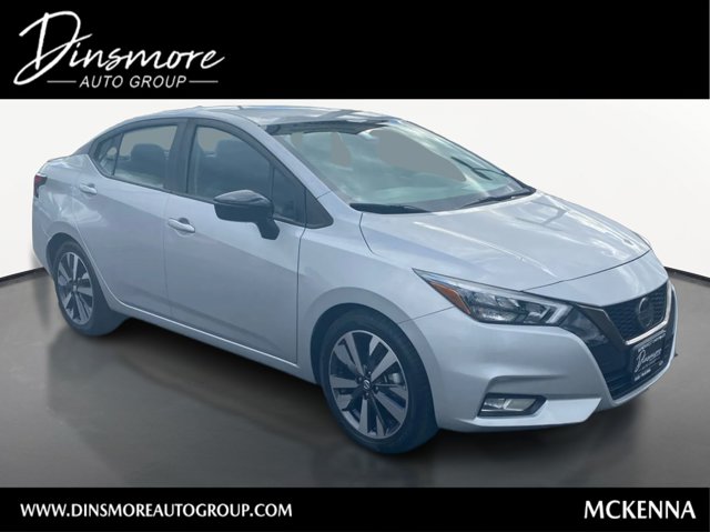 2020 Nissan Versa SR Image 3 of 38