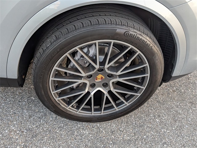 Vehicle image 6 of 22