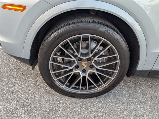 Vehicle image 5 of 22