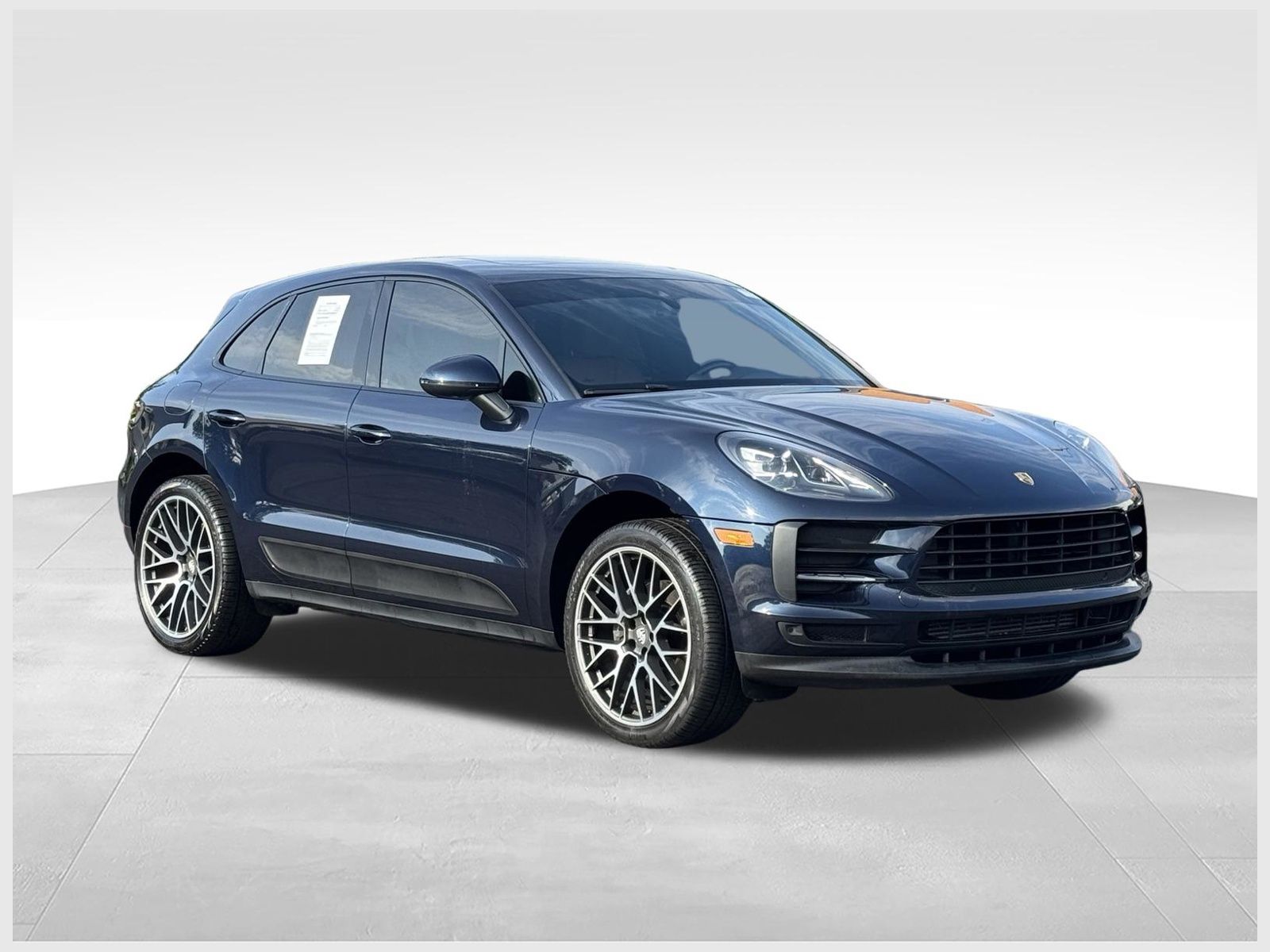 2020 Porsche Macan Base Image 3 of 62