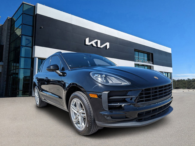 Vehicle image 4 of 37