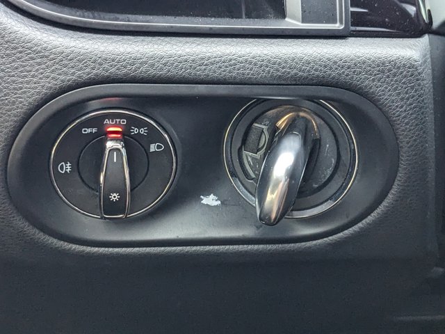 Vehicle image 36 of 37