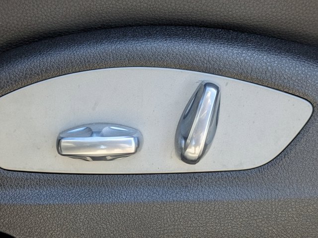 Vehicle image 28 of 37