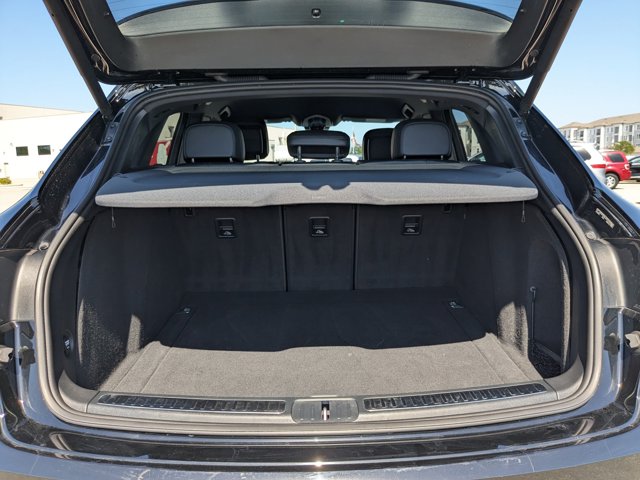 Vehicle image 19 of 37