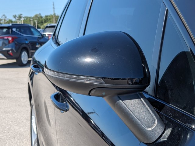Vehicle image 18 of 37