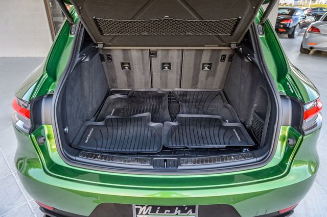 2020 Porsche Macan S Image 17 of 56