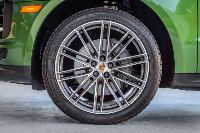 2020 Porsche Macan S Image 13 of 56