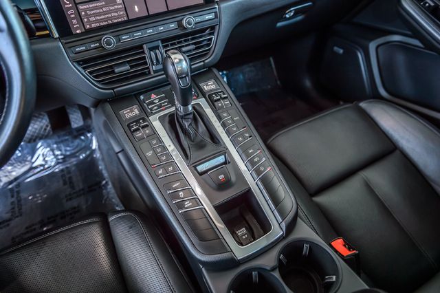 2020 Porsche Macan S Image 36 of 56