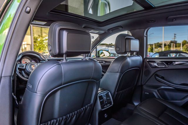 2020 Porsche Macan S Image 51 of 56