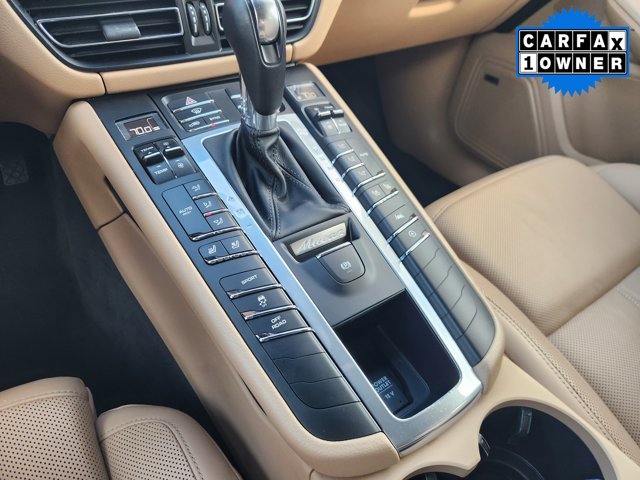 Vehicle image 23 of 30