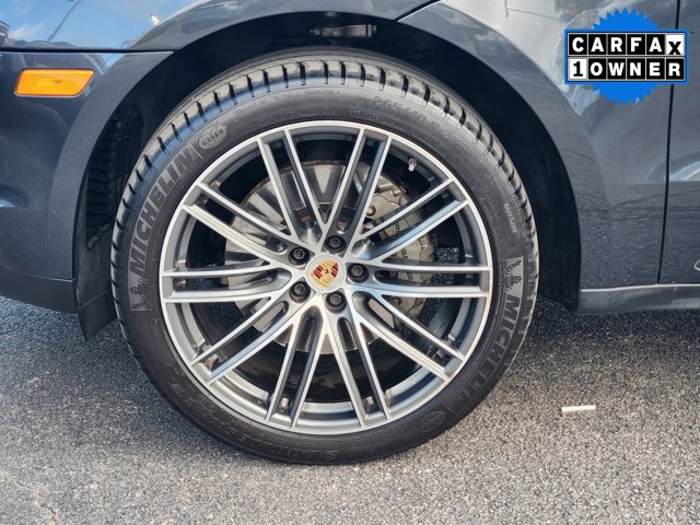 Vehicle image 9 of 30