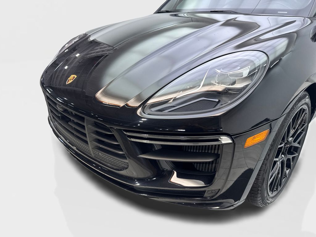 2020 Porsche Macan Turbo Image 3 of 89