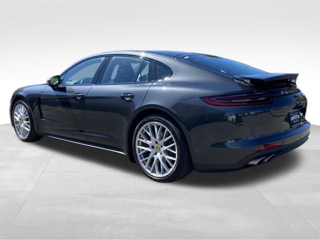 2020 Porsche Panamera 4S Image 9 of 55