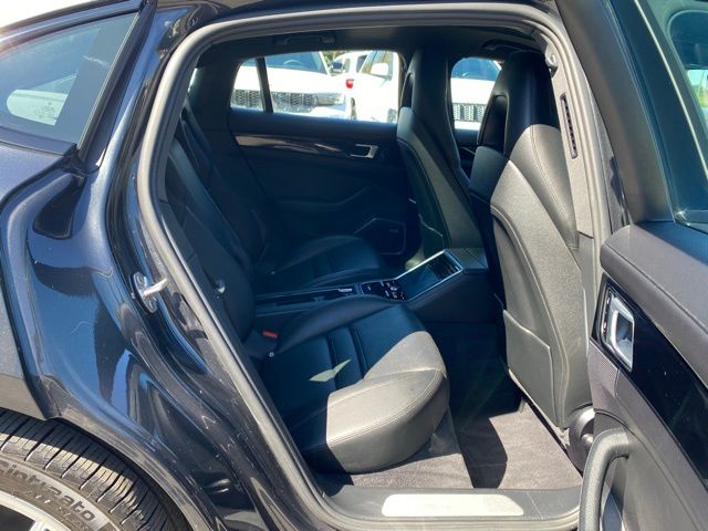 2020 Porsche Panamera 4S Image 19 of 55