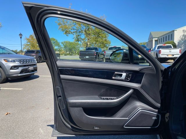 2020 Porsche Panamera 4S Image 27 of 55