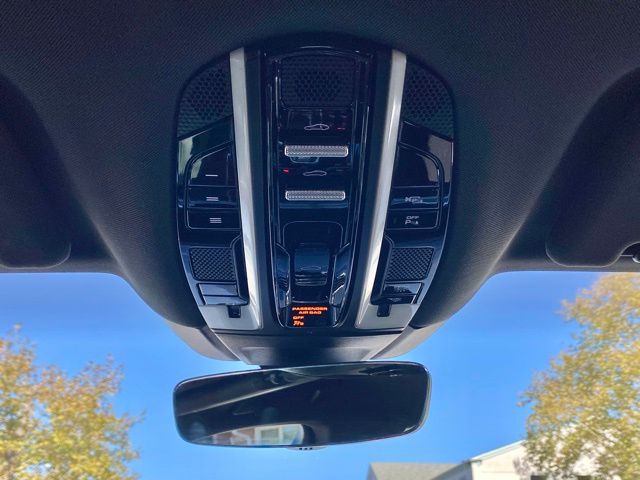 2020 Porsche Panamera 4S Image 47 of 55