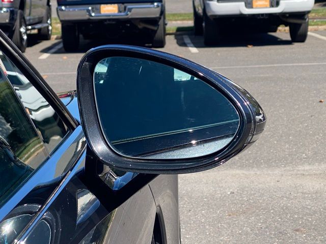 2020 Porsche Panamera 4S Image 40 of 55