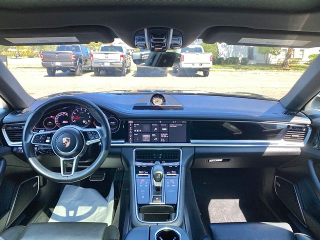 2020 Porsche Panamera 4S Image 24 of 55