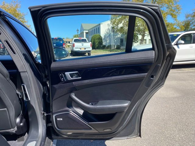 2020 Porsche Panamera 4S Image 53 of 55