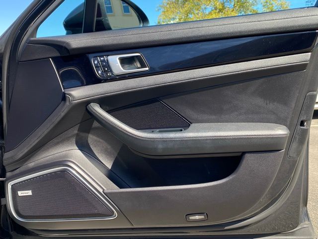 2020 Porsche Panamera 4S Image 48 of 55