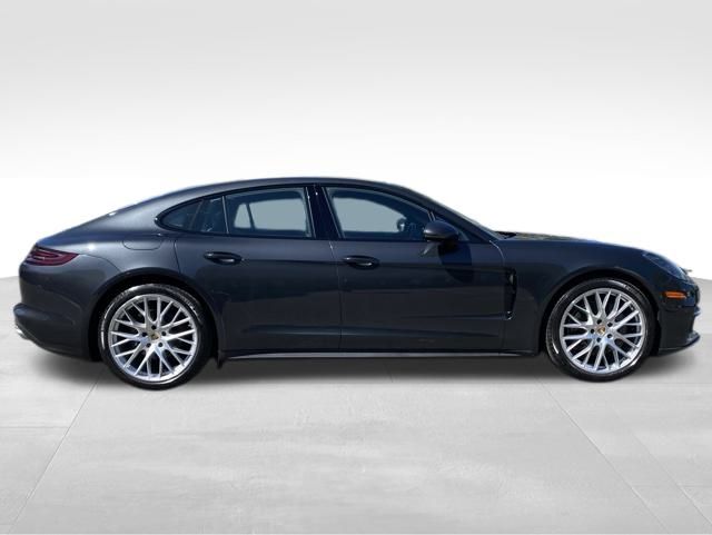 2020 Porsche Panamera 4S Image 5 of 55