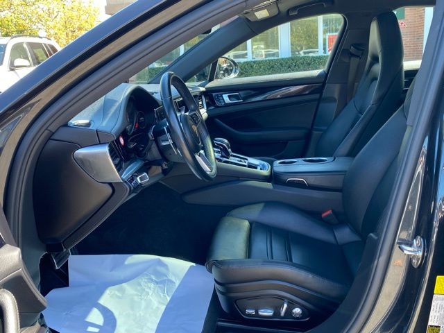 2020 Porsche Panamera 4S Image 21 of 55