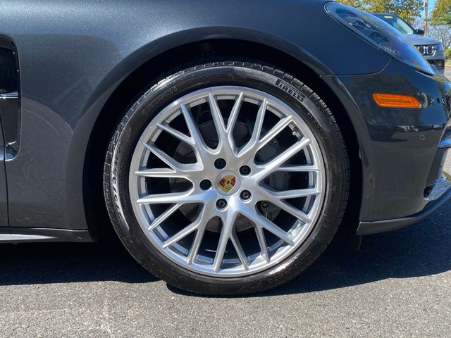 2020 Porsche Panamera 4S Image 15 of 55