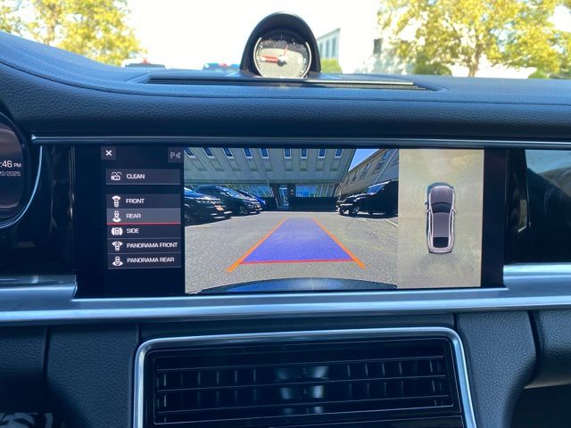 2020 Porsche Panamera 4S Image 32 of 55