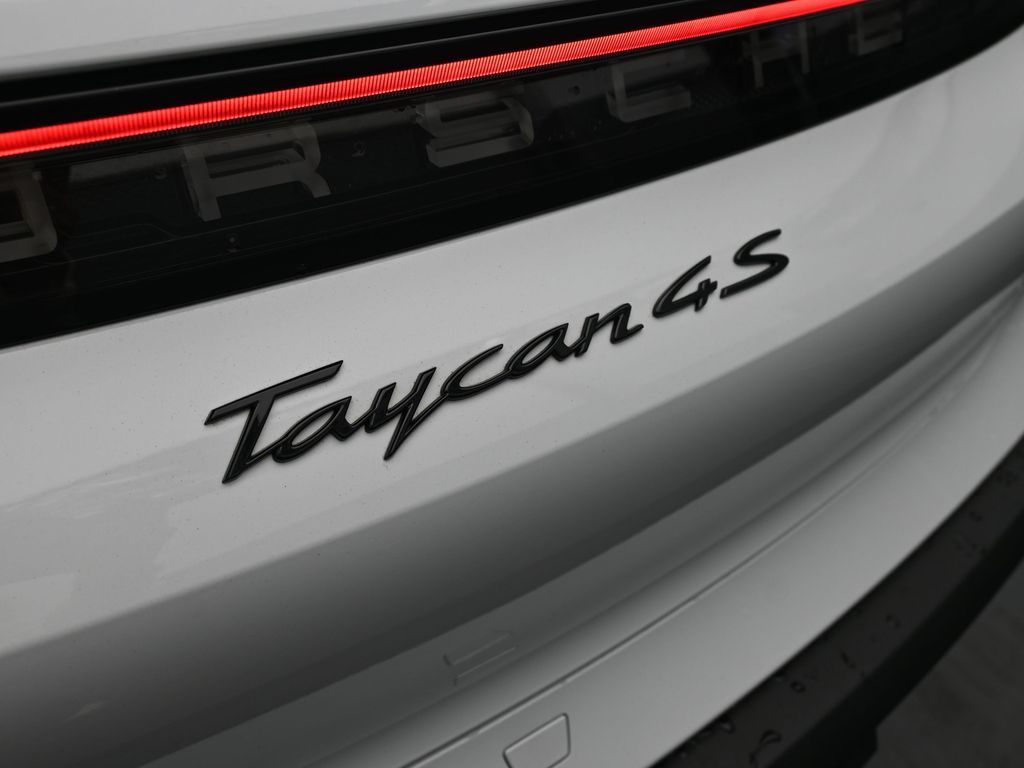 2020 Porsche Taycan 4S Image 60 of 73