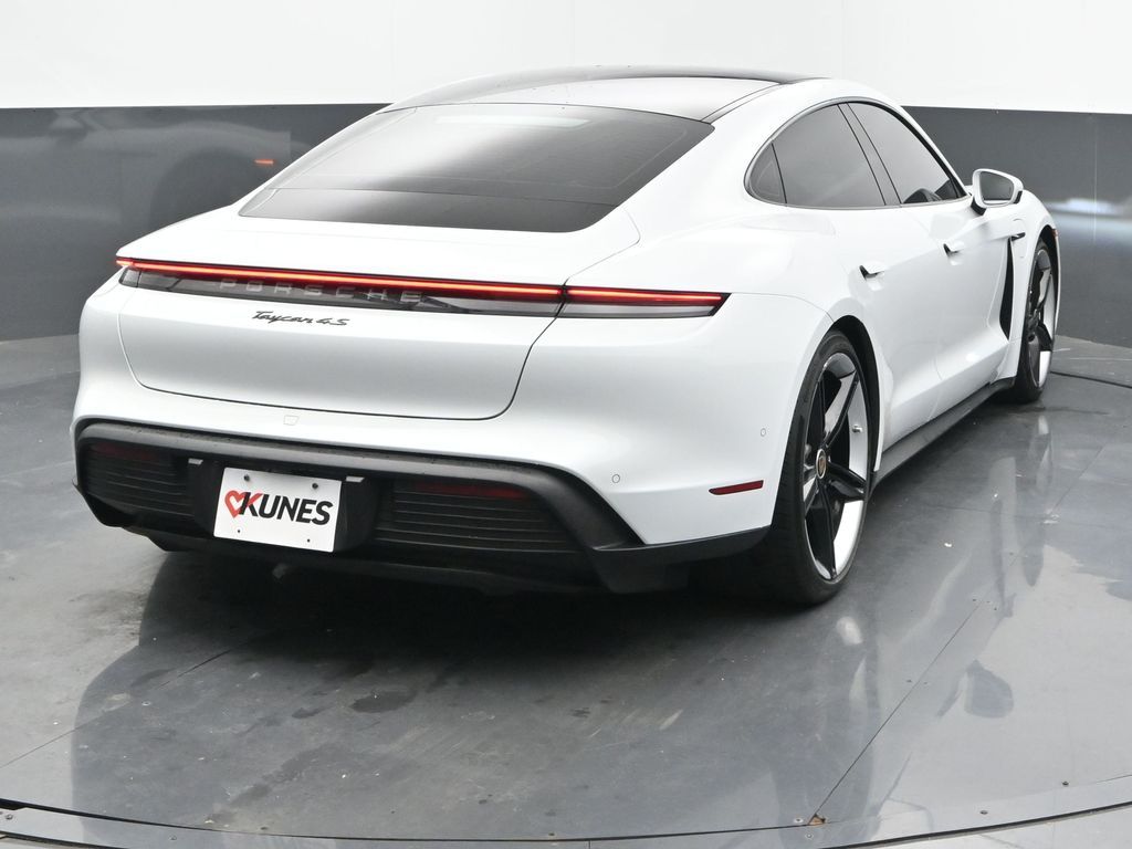 2020 Porsche Taycan 4S Image 23 of 73
