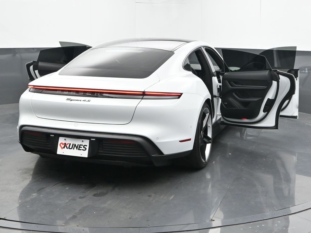2020 Porsche Taycan 4S Image 44 of 73