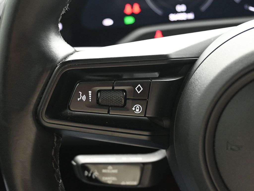 2020 Porsche Taycan 4S Image 65 of 73