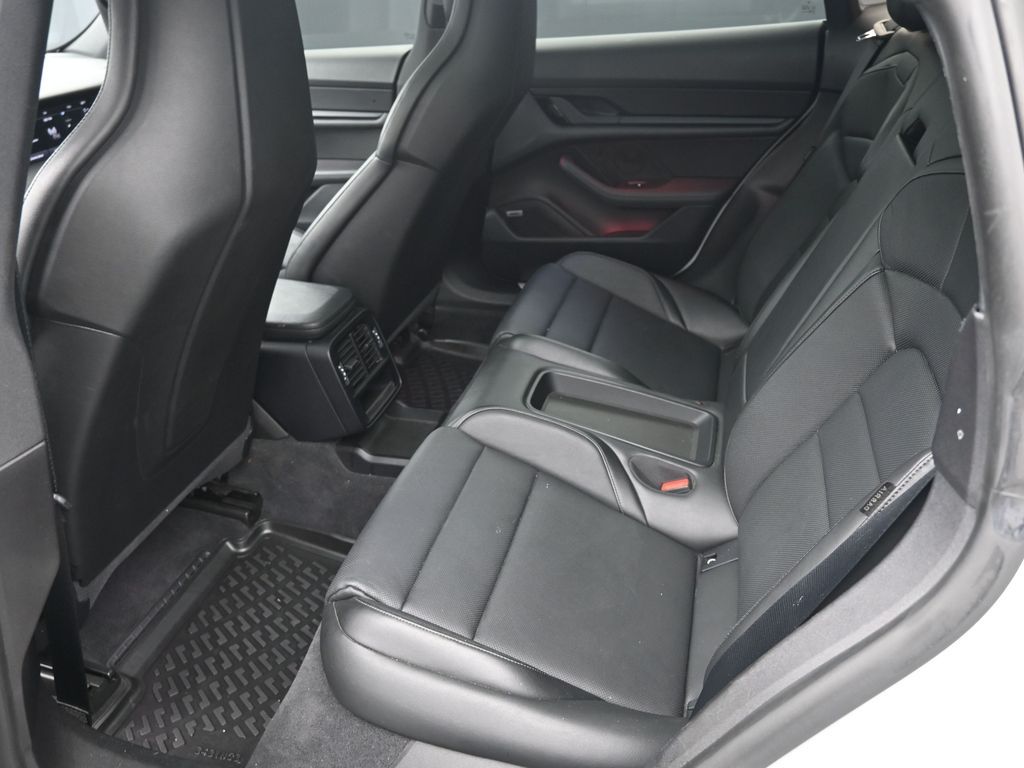 2020 Porsche Taycan 4S Image 41 of 73