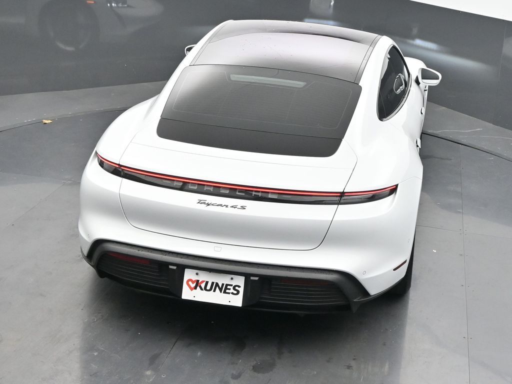 2020 Porsche Taycan 4S Image 22 of 73