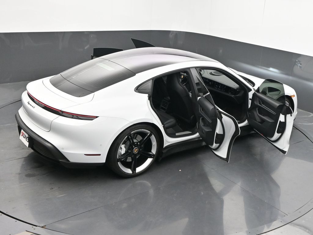 2020 Porsche Taycan 4S Image 26 of 73