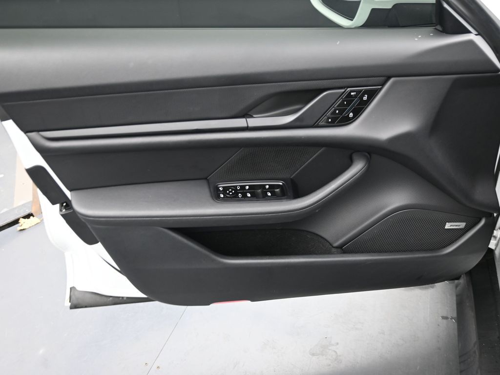 2020 Porsche Taycan 4S Image 53 of 73