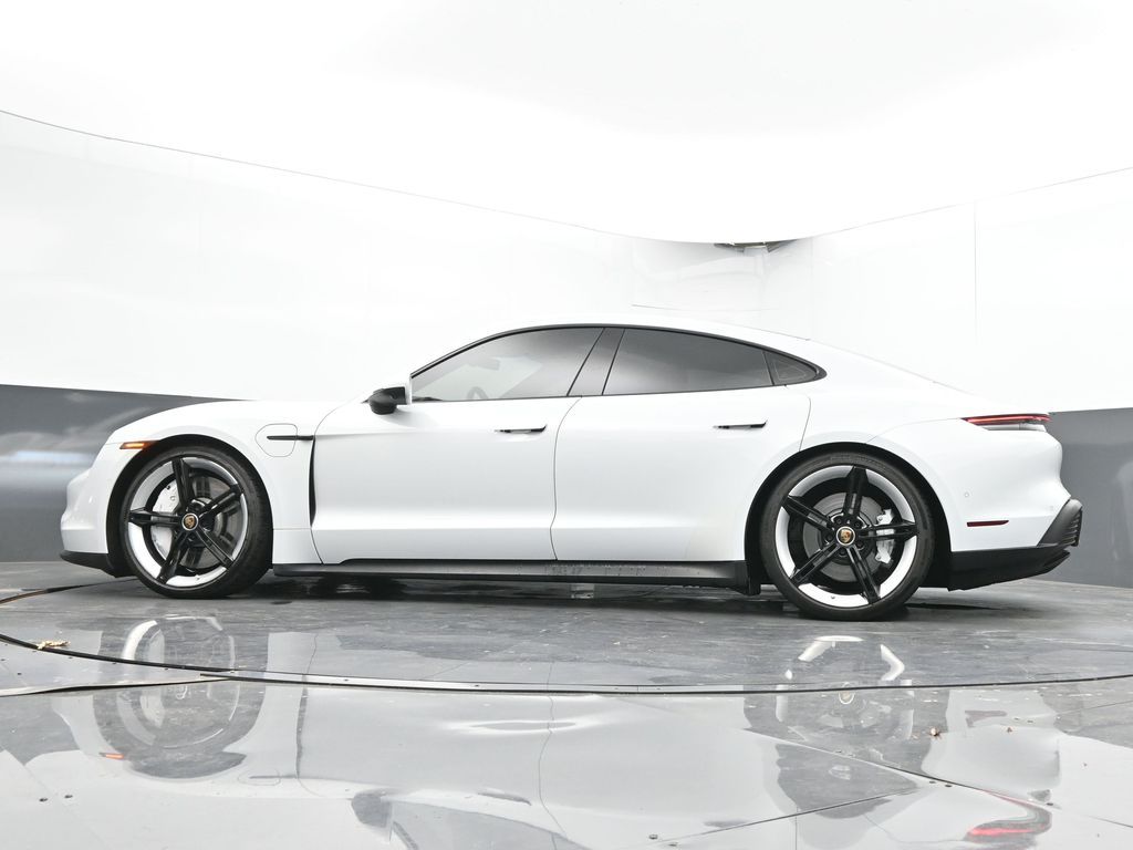 2020 Porsche Taycan 4S Image 36 of 73