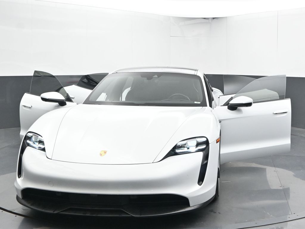 2020 Porsche Taycan 4S Image 7 of 73