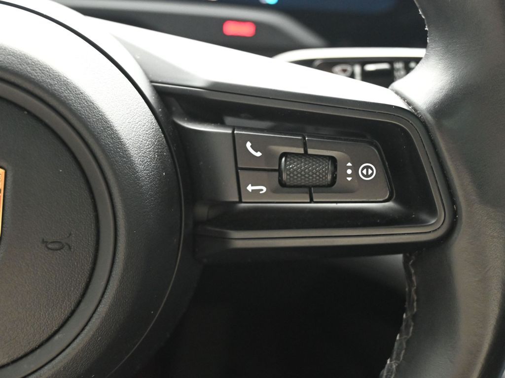 2020 Porsche Taycan 4S Image 71 of 73