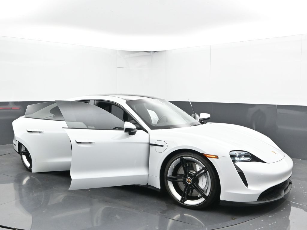 2020 Porsche Taycan 4S Image 15 of 73