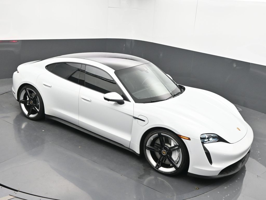2020 Porsche Taycan 4S Image 10 of 73