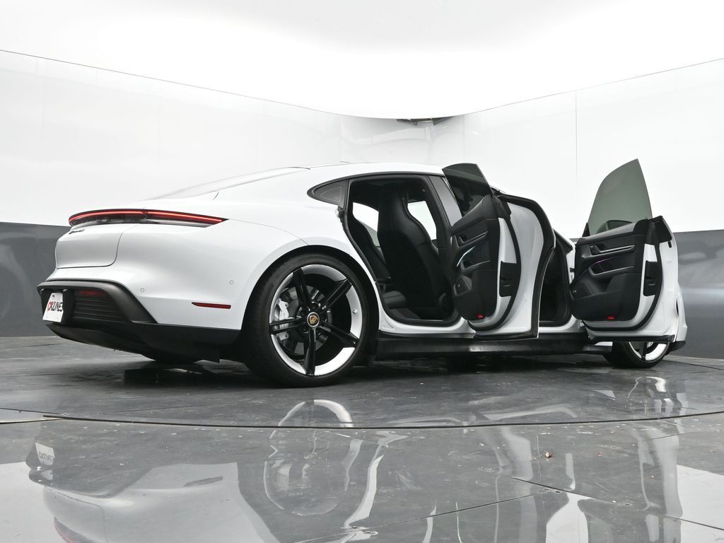 2020 Porsche Taycan 4S Image 61 of 73