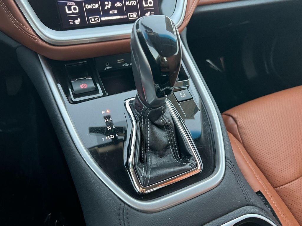 Vehicle image 24 of 34