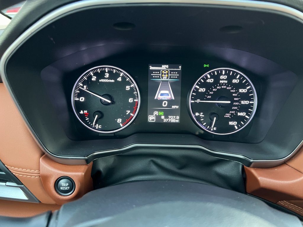 Vehicle image 21 of 34