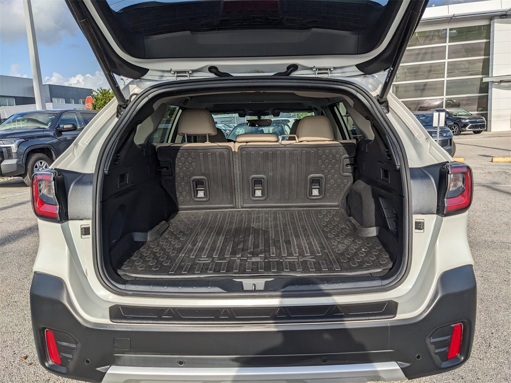 Vehicle image 11 of 38