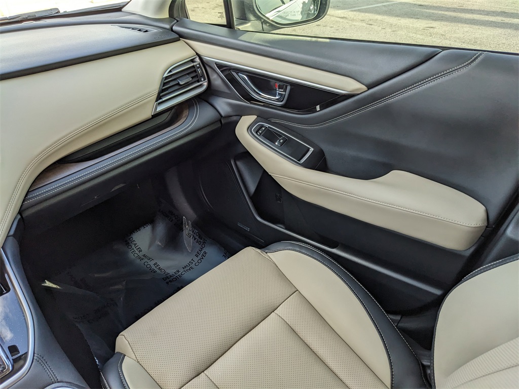 Vehicle image 18 of 38