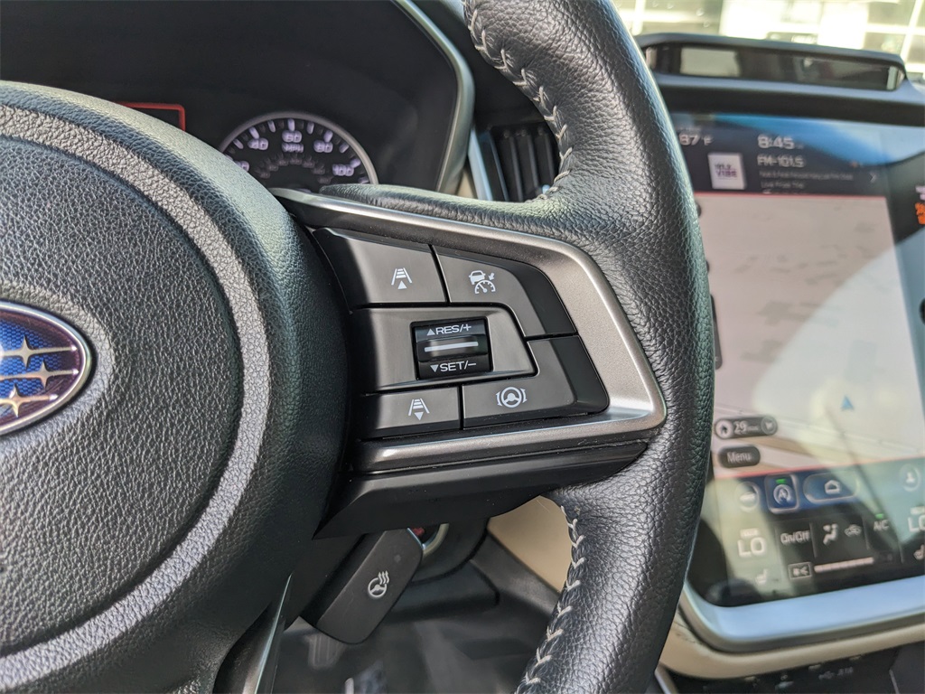 Vehicle image 21 of 38