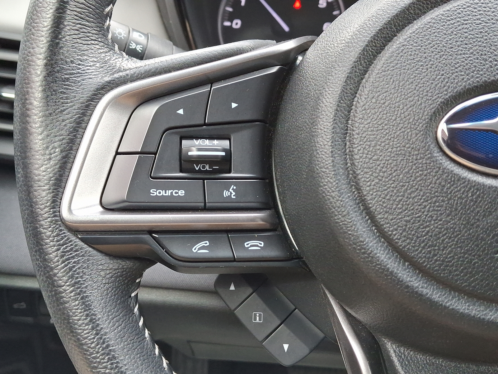Vehicle image 20 of 30
